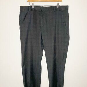 RW&Co // Men’s Checkered Suit Dress Pant in Size 36